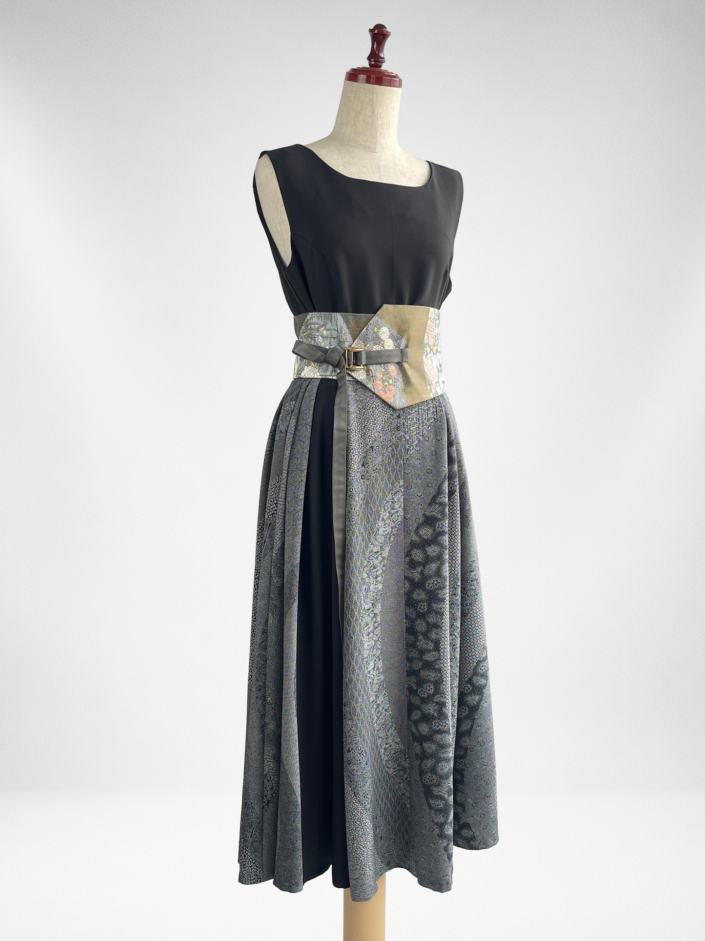 伝統工芸士 保科土山 最高級浜ちりめん1等品 プレミアムアクセントカラーワンピース | 黒×グレー