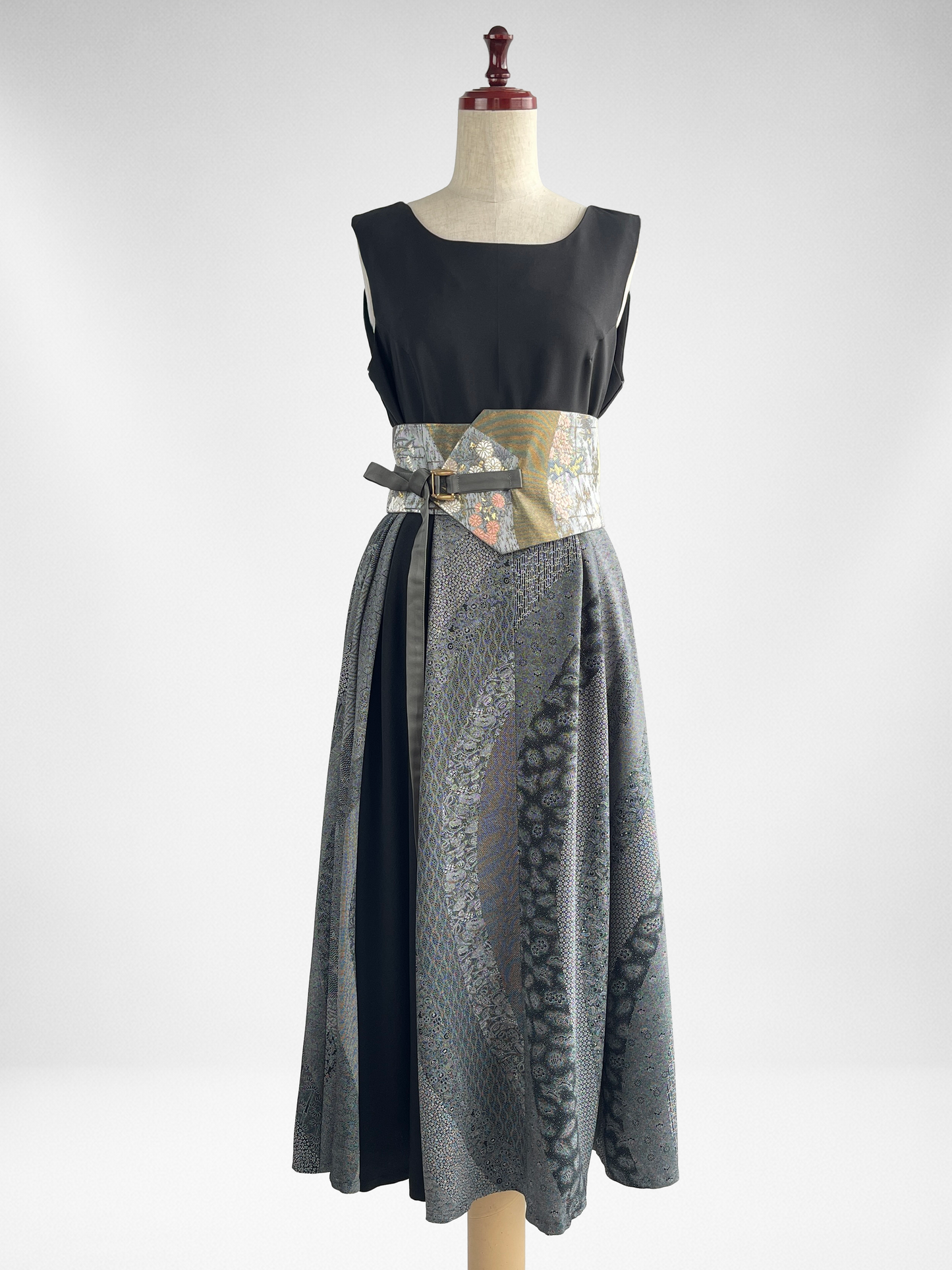 伝統工芸士 保科土山 最高級浜ちりめん1等品 プレミアムアクセントカラーワンピース | 黒×グレー