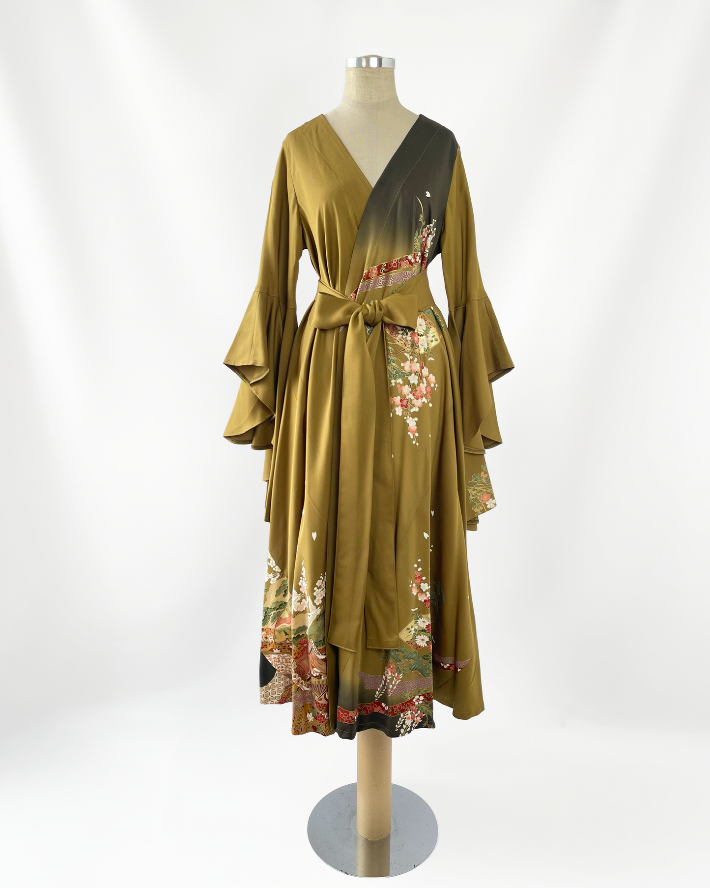 振袖ガウンドレス/優美なドレープ袖