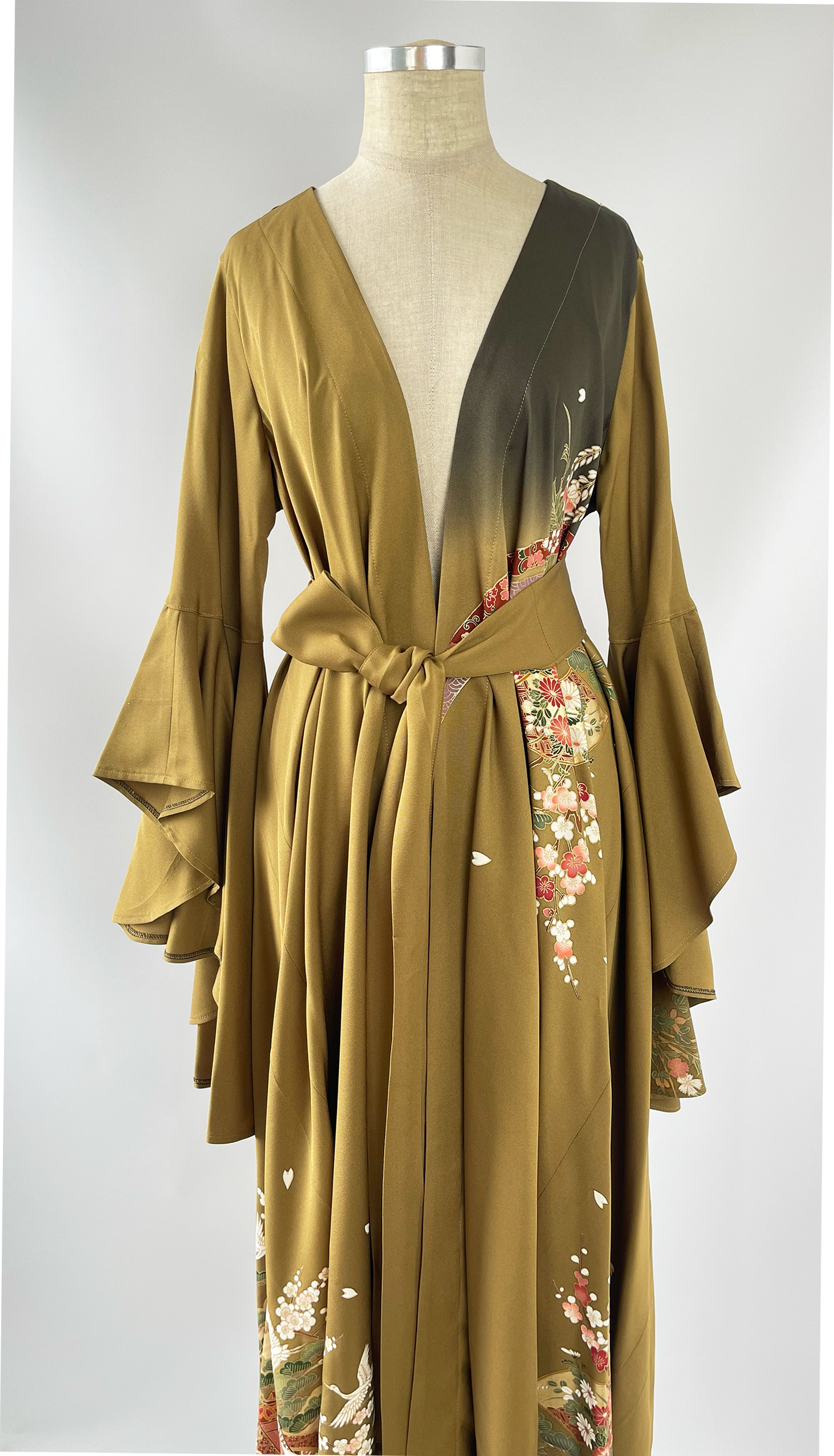 振袖ガウンドレス/優美なドレープ袖