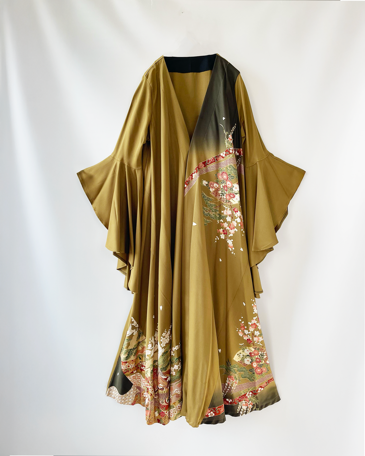 振袖ガウンドレス/優美なドレープ袖