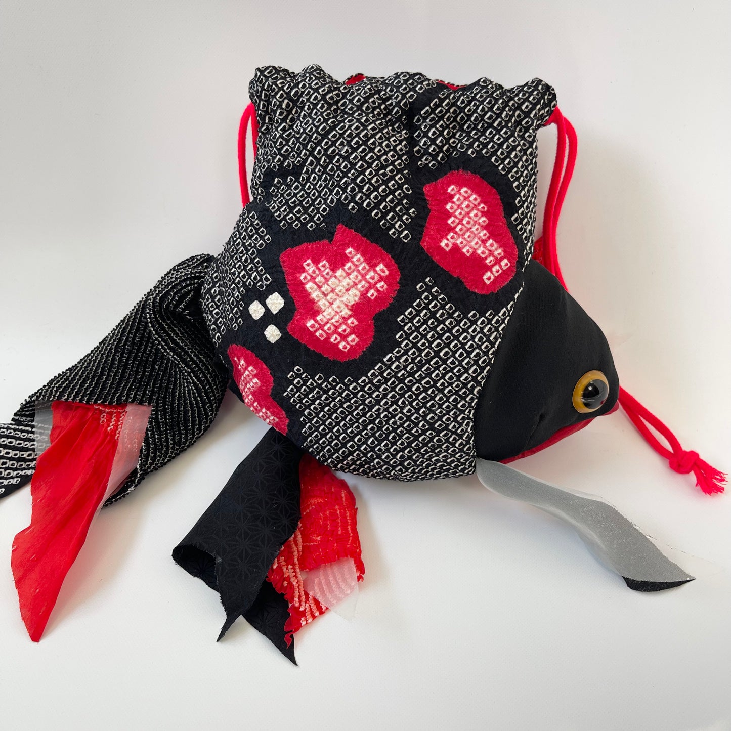 金魚ポーチバッグ / 黒絞り