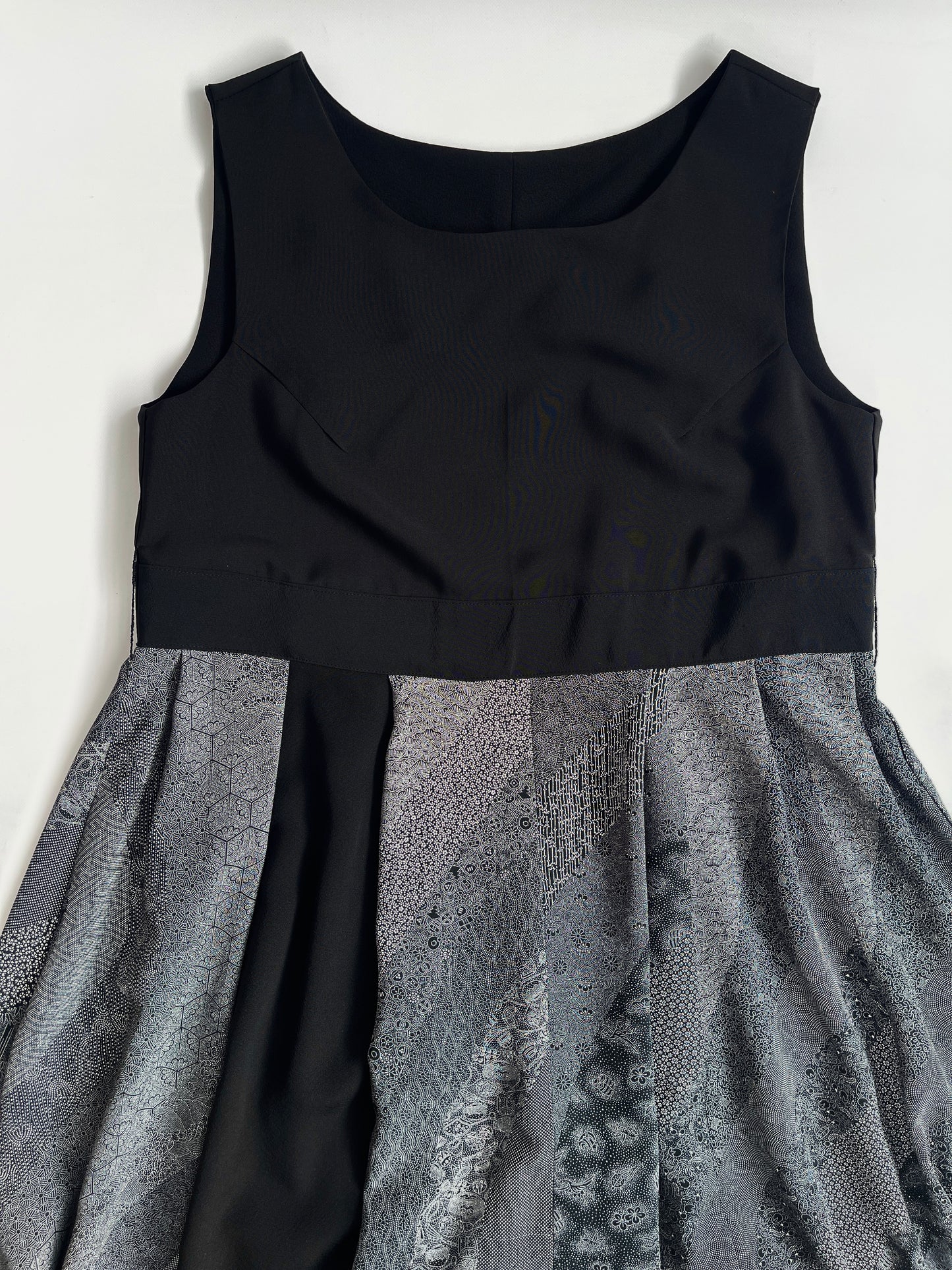 伝統工芸士 保科土山 最高級浜ちりめん1等品 プレミアムアクセントカラーワンピース | 黒×グレー