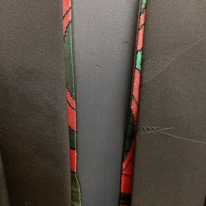 ラインが映える黒羽織