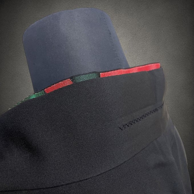 ラインが映える黒羽織