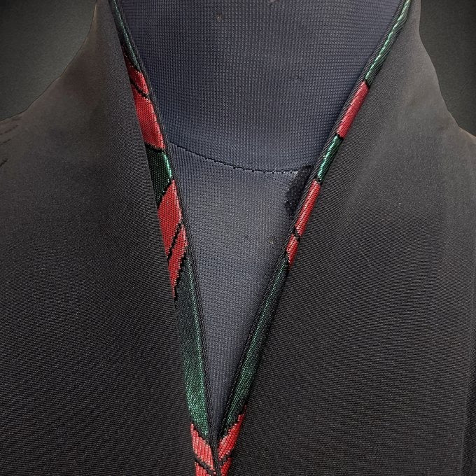 ラインが映える黒羽織