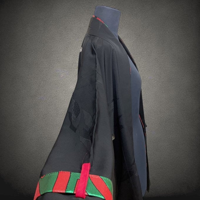 ラインが映える黒羽織